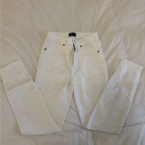 Abercrombie and Fitch White skinny jeans size 26, regular length